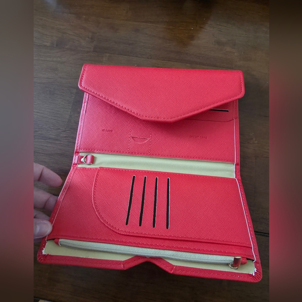 Amazon Passport Wallet - Picture 2 of 4